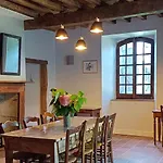 Le Clos D'artagnan Guest house 3*