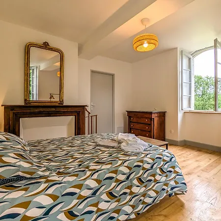 Le Clos D'artagnan Guest house 3*